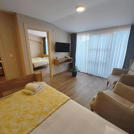 Majestik Hotel *
